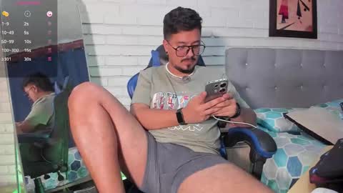 Snapshot of daviidevans chatting on 10.19.25 David Evans online show from 10.19.25