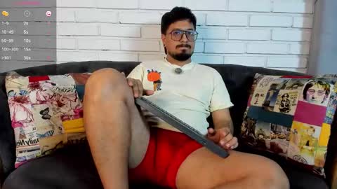 Snapshot of daviidevans chatting on 11.26.25 David Evans online show from 11.26.25