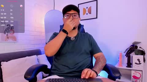 Snapshot of daviidevans chatting on 01.14.26 David Evans online show from 01.14.26