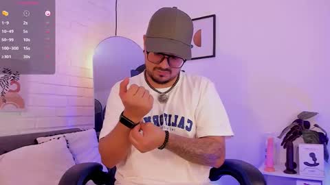 Snapshot of daviidevans chatting on 01.15.26 David Evans online show from 01.15.26