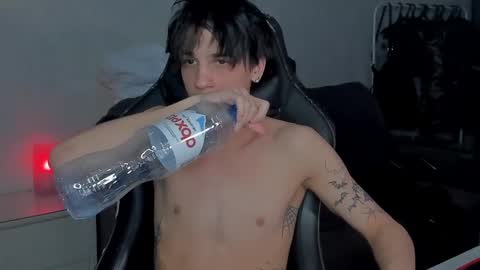 Snapshot of davisross chatting on 01.07.25 davis online show from 01.07.25