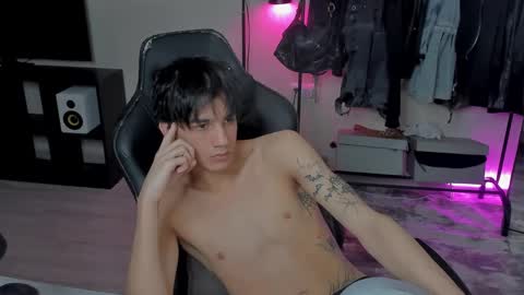 Snapshot of davisross chatting on 02.17.25 davis online show from 02.17.25