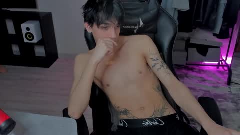 Snapshot of davisross chatting on 02.20.25 davis online show from 02.20.25