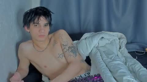 Snapshot of davisross chatting on 11.18.25 davis online show from 11.18.25