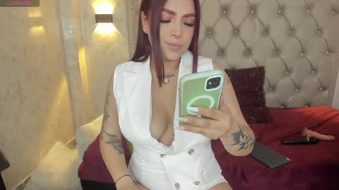 Snapshot of dawa_angels chatting on 02.14.25 DAWA ANGELS online show from 02.14.25