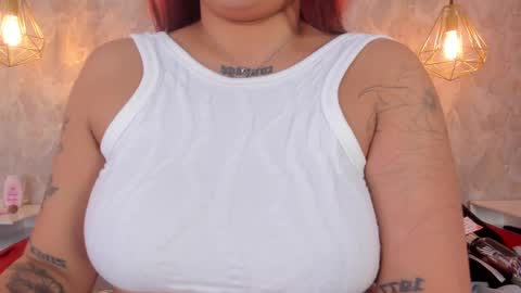 Snapshot of dawa_angels chatting on 09.23.25 DAWA ANGELS online show from 09.23.25