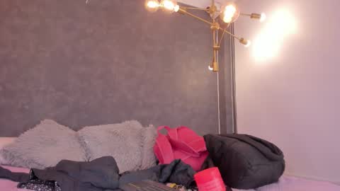 Snapshot of dawa_angels chatting on 11.13.25 DAWA ANGELS online show from 11.13.25