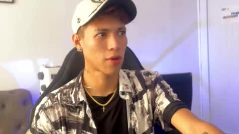 Snapshot of daxonreyy_ chatting on 02.20.26 Daxon online show from 02.20.26