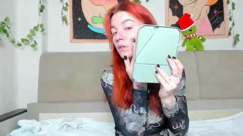 Snapshot of dayamaa chatting on 01.12.26 Di online show from 01.12.26