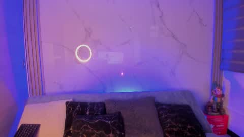 Snapshot of dayan_silva_ chatting on 12.05.25 DAYAN online show from 12.05.25