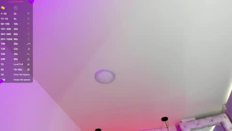 Snapshot of dayana_harlow2 chatting on 10.28.25 dayana_harlow2 online show from 10.28.25