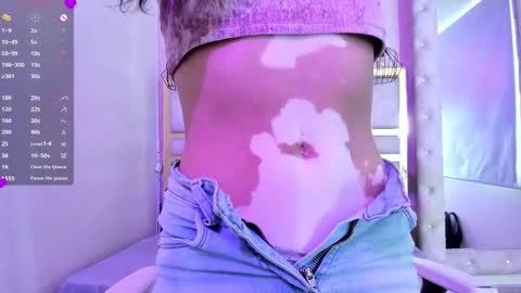 Snapshot of dayana_harlow2 chatting on 11.25.25 dayana_harlow2 online show from 11.25.25