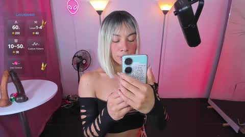 I am Dayanna  tecca online show from 12.20.24