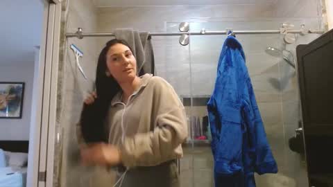 Snapshot of dazeydo chatting on 11.12.25 Dazey online show from 11.12.25