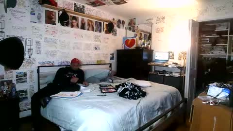 Snapshot of dbeamon92 chatting on 02.22.26 dbeamon92 online show from 02.22.26