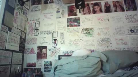 Snapshot of dbeamon92 chatting on 04.02.26 dbeamon92 online show from 04.02.26