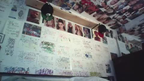 Snapshot of dbeamon92 chatting on 04.05.26 dbeamon92 online show from 04.05.26