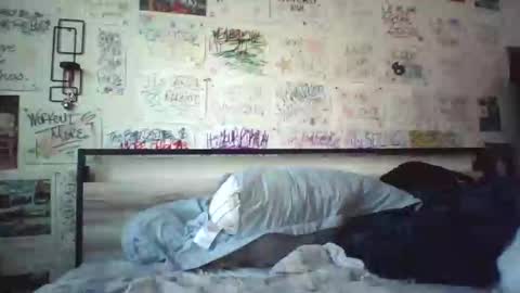 Snapshot of dbeamon92 chatting on 04.15.26 dbeamon92 online show from 04.15.26