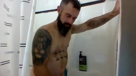 Snapshot of ddady22 chatting on 10.18.25 ddady22 online show from 10.18.25