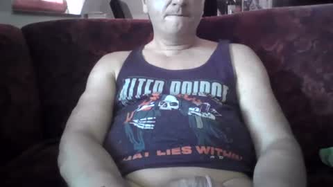 Play with me while I watch you german handsome squirtlover love small girls small tits big clit cut c2c shaved online show from 06.18.26