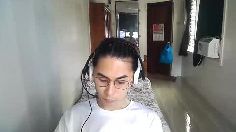 Snapshot of ddemorito10 chatting on 05.25.26 Targanyen13 online show from 05.25.26