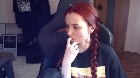 Snapshot of dead_girll chatting on 02.20.25 freak online show from 02.20.25