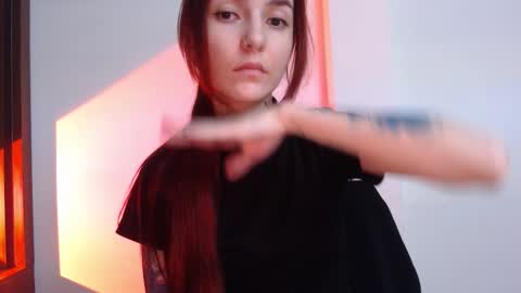 Snapshot of dead_girll chatting on 11.06.25 freak online show from 11.06.25