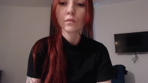 Snapshot of dead_girll chatting on 11.07.25 freak online show from 11.07.25