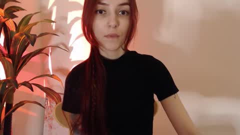 Snapshot of dead_girll chatting on 11.19.25 freak online show from 11.19.25