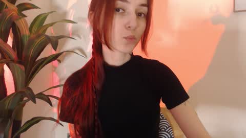 Snapshot of dead_girll chatting on 11.26.25 freak online show from 11.26.25