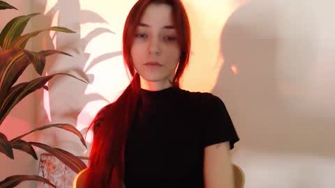 Snapshot of dead_girll chatting on 11.30.25 freak online show from 11.30.25