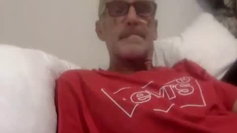 deanofflove221000 online show from 11.05.25