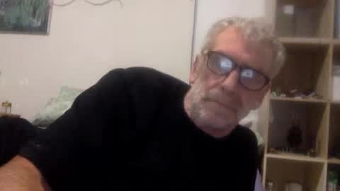 deanofflove221000 online show from 11.24.25