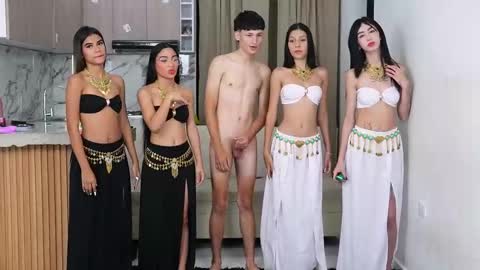 Hannah - Annie - Alisson online show from 10.31.25