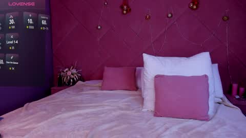 Snapshot of debbie_wools chatting on 01.26.25 Jennifer online show from 01.26.25