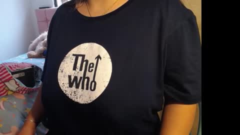 Victoria online show from 12.17.24