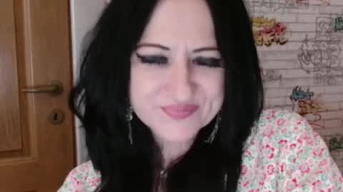 Snapshot of debramilf chatting on 06.29.26 DebraMilf online show from 06.29.26