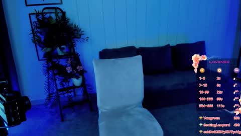 Snapshot of deca_dance chatting on 03.12.25 Ask me online show from 03.12.25