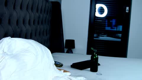   Tikhomirov old usersname    Instagram- tikhomirovandreea17 Twitter DeeaOfficial17  online show from 12.14.24