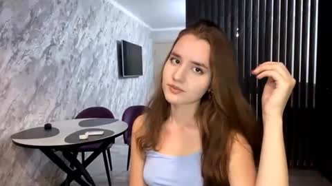 Anna online show from 09.21.25