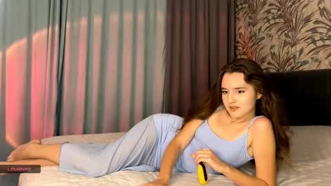 Anna online show from 10.21.25