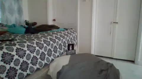 Snapshot of deepdiveme chatting on 02.24.25 deepdiveme online show from 02.24.25