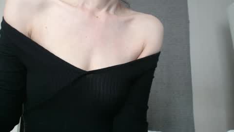 KamiDevi online show from 09.20.25