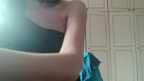 KamiDevi online show from 05.13.26