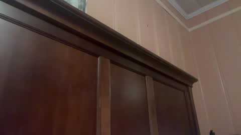 Tori online show from 12.23.25