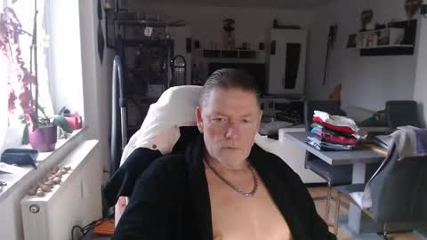 deinprinz2312 online show from 12.03.25