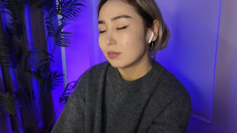 sexy bimbo little kitty asian misstress quen princes sexy girl you can just call me pleasure online show from 12.04.24