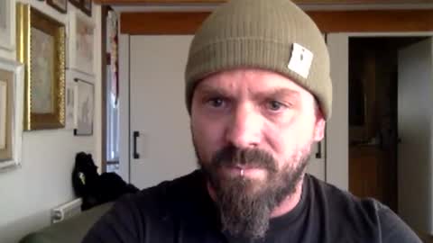 Snapshot of deivitzzz chatting on 10.24.25 Hermes online show from 10.24.25