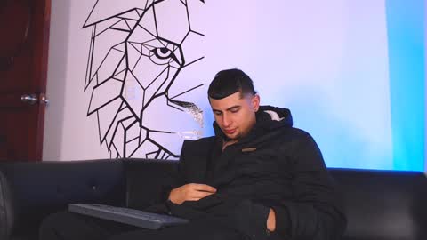 Snapshot of deivy_gram chatting on 01.23.25 DEIVY online show from 01.23.25