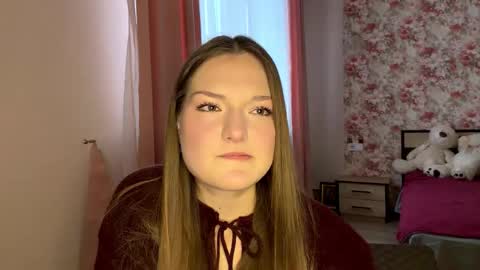 Snapshot of dejameneal chatting on 02.05.26 Mila online show from 02.05.26